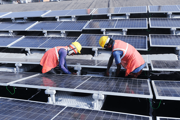 Wind turbine operation and support